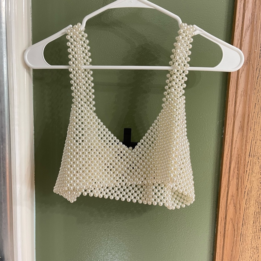 Pearl Halter Crop